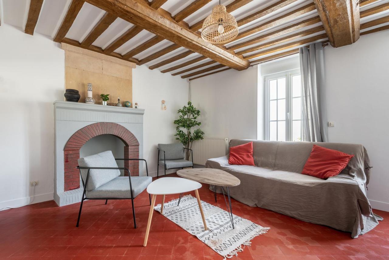 L'Escalier Rouge - Maison Renovee Avec Cour Luc-sur-Mer Luaran gambar