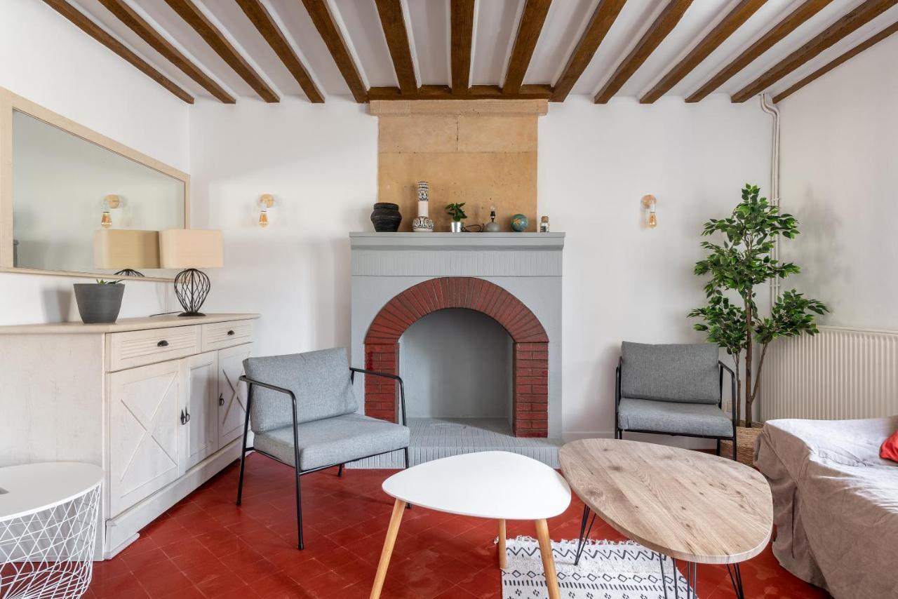 L'Escalier Rouge - Maison Renovee Avec Cour Luc-sur-Mer Luaran gambar